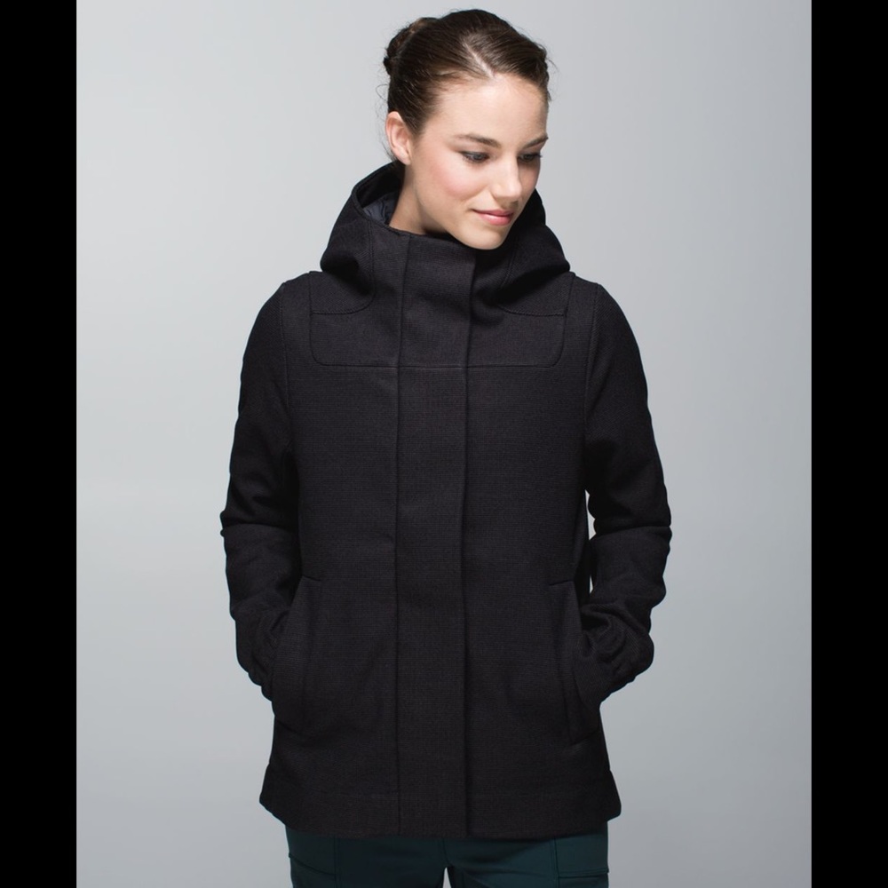 [LULULEMON] STUDIO SOFTSHELL JACKET • BLACK TWEED